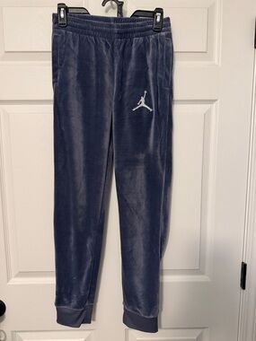 Jordan Boys' Navy Blue Velour Joggers with White Jumpman